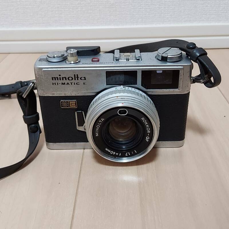 ミノルタ MINOLTA HI-MATIC E ROKKOR-QF 40mm 1:1.7 レンジファインダーカメラ 中古 ジャンク品◆22010