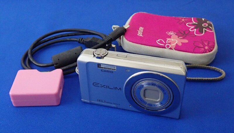 ◎中古　CASIO　カシオ　EXILIM　エクシリム　コンパクトデジタルカメラ　EX-ZS6　動作確認済み　バッテリー・充電器