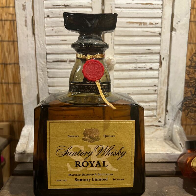 SUNTORY サントリー ウイスキー ローヤル 720ml 43% 新古品・箱なし（国産ウイスキー）古酒　WHISKY ROYAL