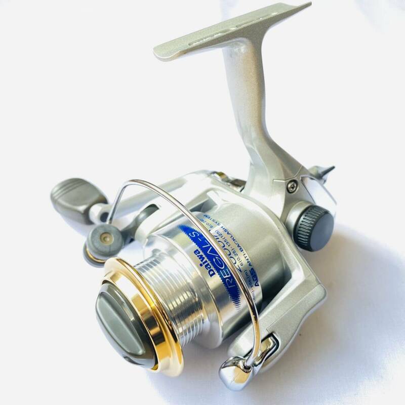 良品 Daiwa REGAL-S 2000iA ダイワ リーガル 日本製 中古 動作確認済み 現状品 スピニングリール