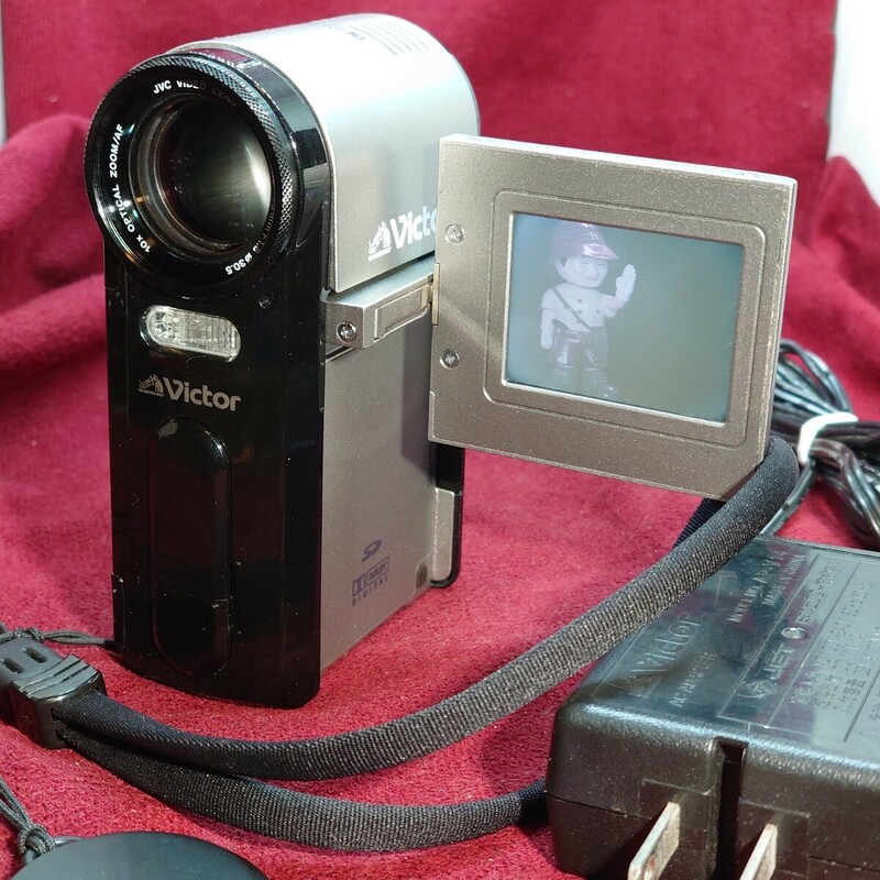 545【SD/CFカード/録画再生OK】VICTOR GZ-MC100 ハードディスクムービー ビクター HDDデジタルビデオカメラ本体 AC電源ケーブルセット