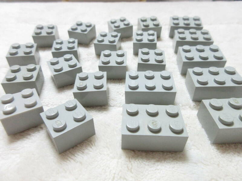 LEGO★14 正規品 年代物 旧灰 2×2 2×3 ブロック 同梱可能 レゴ キャッスル お城シリーズ 南海の勇者 ウェスタン スターウォーズ