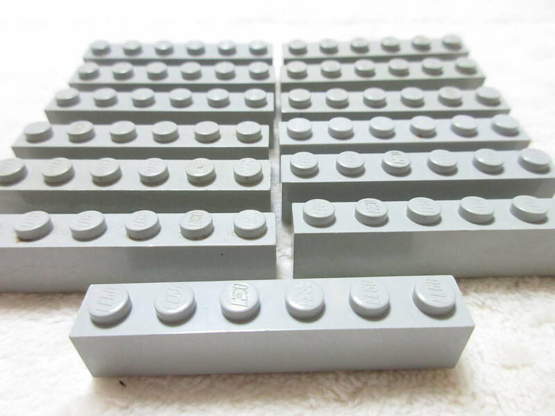 LEGO★21 正規品 年代物 旧灰 1×6 13個 ブロック 同梱可能 レゴ キャッスル お城シリーズ 南海の勇者 ウェスタン スターウォーズ