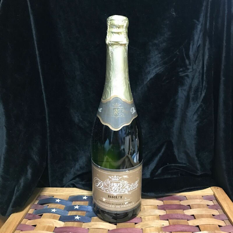 未開栓 De Berville Brut ヴァン・ドゥ・ベーヴィル ブリュット スパークリングワイン　果実酒　フランス　古酒　容量 750ml ・度数 10.5度