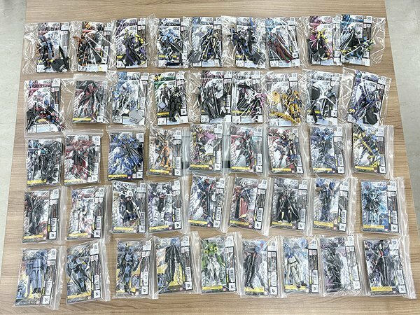 バンダイ 仮面ライダービルド 創動 フィギュア プラモデル 45体 まとめ売り BUILD アクションガーディアンズ アクションエネミーズ 食玩