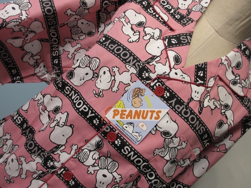 SNOOPY スヌーピー新品タグ付きパジャマ・ピンク・PEANUTS 部屋着・ルームウエア・ユニセックス　サイズm