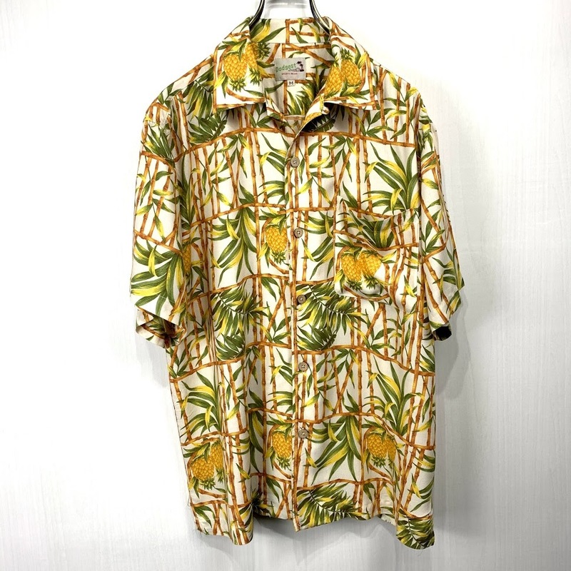 古着 アロハシャツ Mサイズ 総柄シャツ ハワイアン 開襟 オープンカラー ホワイト 白 パイナップル 木枠