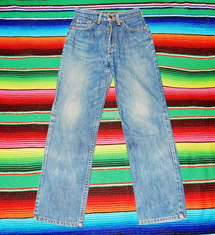 LEVI’S／リーバイス　W519　珍しいナローシルエットの復刻モデル　日本製　W28・L31　USED　