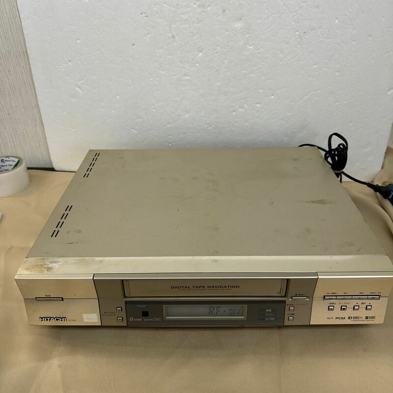 ヤ100 N HITACHI 日立 DT-DR1 VHSビデオデッキ ビデオカセットレコーダー リモコン無 通電オッケー