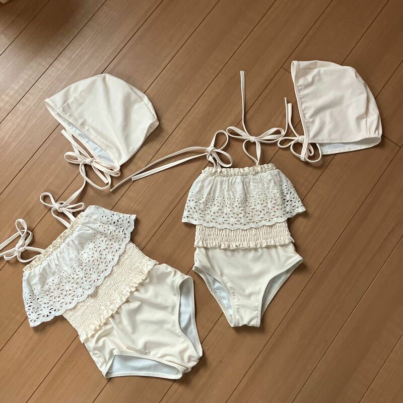 美品　レース飾りが可愛い水着＋揃いの帽子セット（3歳前後）ホームクリーニング済　姉妹揃いで