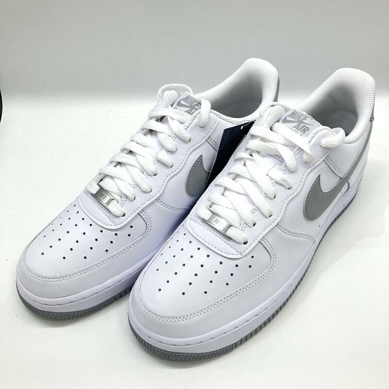 未使用　NIKE ナイキ　AIR FORCE 1 　07　エアフォース１ 07 　FJ4146-100 　サイズ28cm