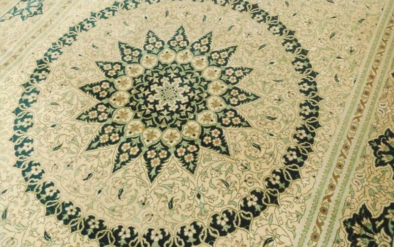 J11 イスラム芸術 ペルシャ絨毯 クム産 シルク チャボーシェ工房 79cm-122cm チャラク トルコ絨毯 ヘレケ好きにも