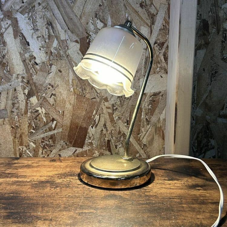 アンティーク調 テーブルランプ 卓上照明 スタンドライト ランプ 照明 アンティーク ビンテージ レトロ インテリア オブジェ 中古品