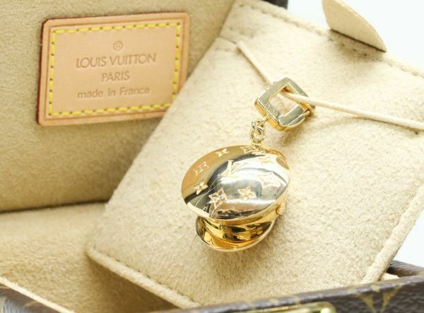 希少限定品 ルイヴィトン モノグラム ハットモチーフ 750 K18 YG ペンダント トップ 帽子 Louis Vuitton