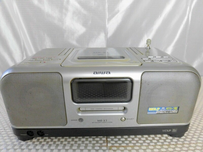 sr aiwa CD　MD　ラジオデッキ　ポータブルシステム　MR-X1 FM/AM受信OK 通電確認済み　ジャンク品　現状品 AM FM