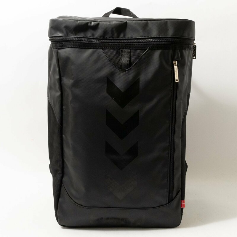 hummel ヒュンメル バックパック リュックサック ブラック 黒 シルバー PVC ナイロン メンズ 大容量 スクエア カジュアル bag 鞄 かばん
