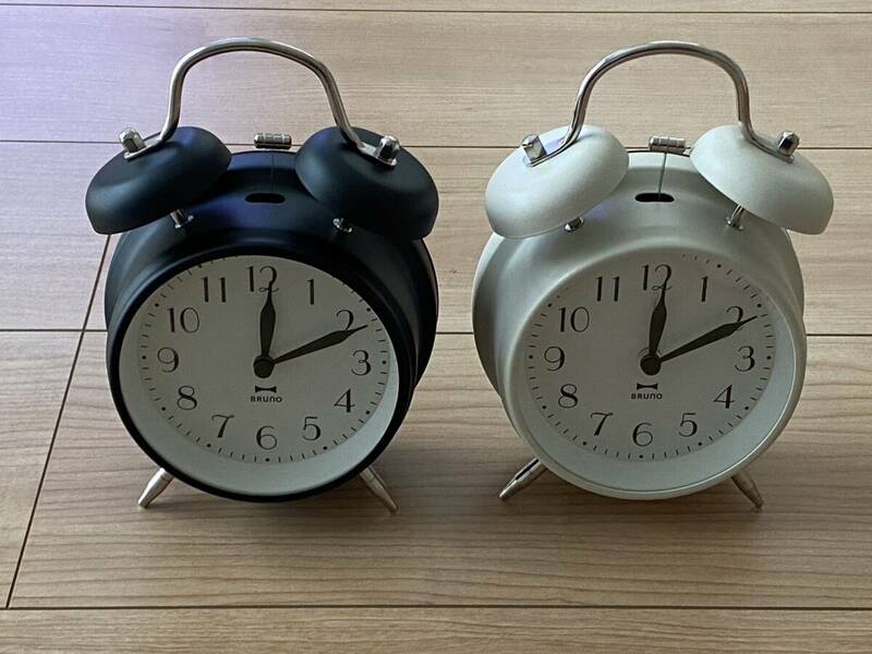 ◆199 2個セット BRUNO ブルーノ モノクロツインベルクロック ブラック＆ホワイト 目覚まし時計 置き時計 新品