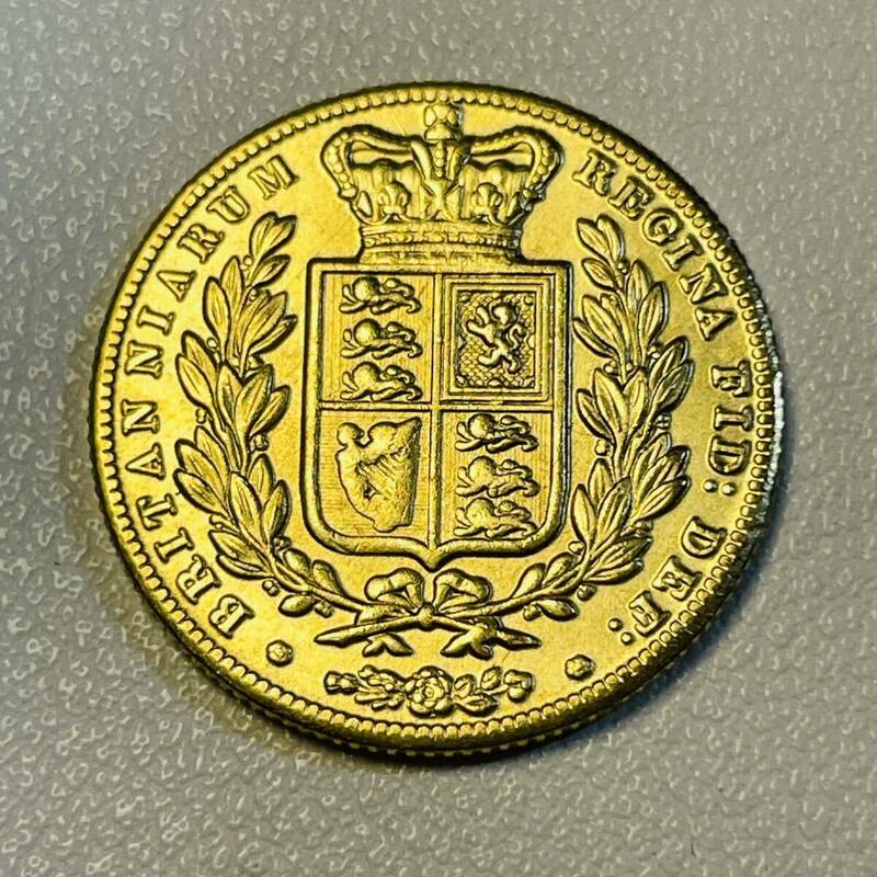 イギリス 硬貨 古銭 ヴィクトリア女王 1841年 クラウン イングランド スコットランド アイルランド 紋章 国花 コイン 重4.17g