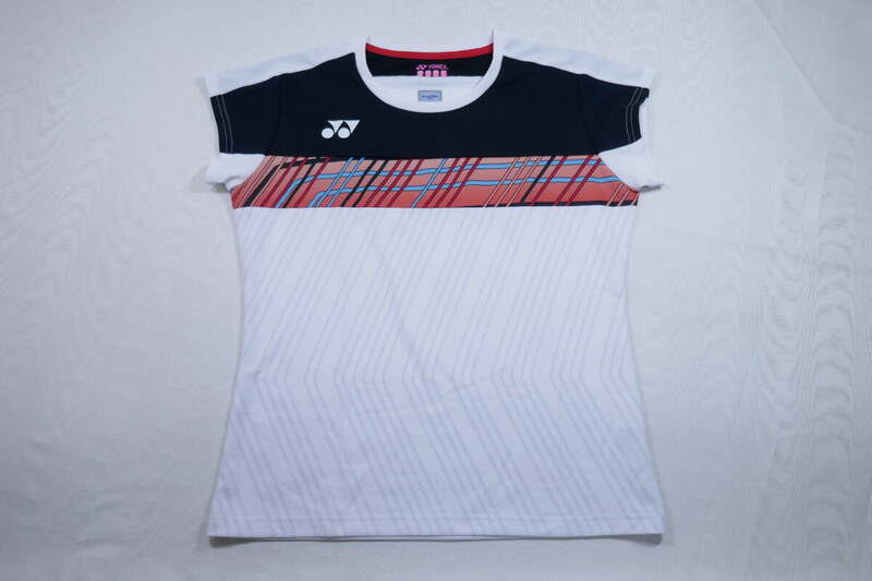 B　極美品　レディース　ヨネックス ベリークール ドライ　サンプル品　半袖ゲームシャツ　サイズL　テニス　バドミントン