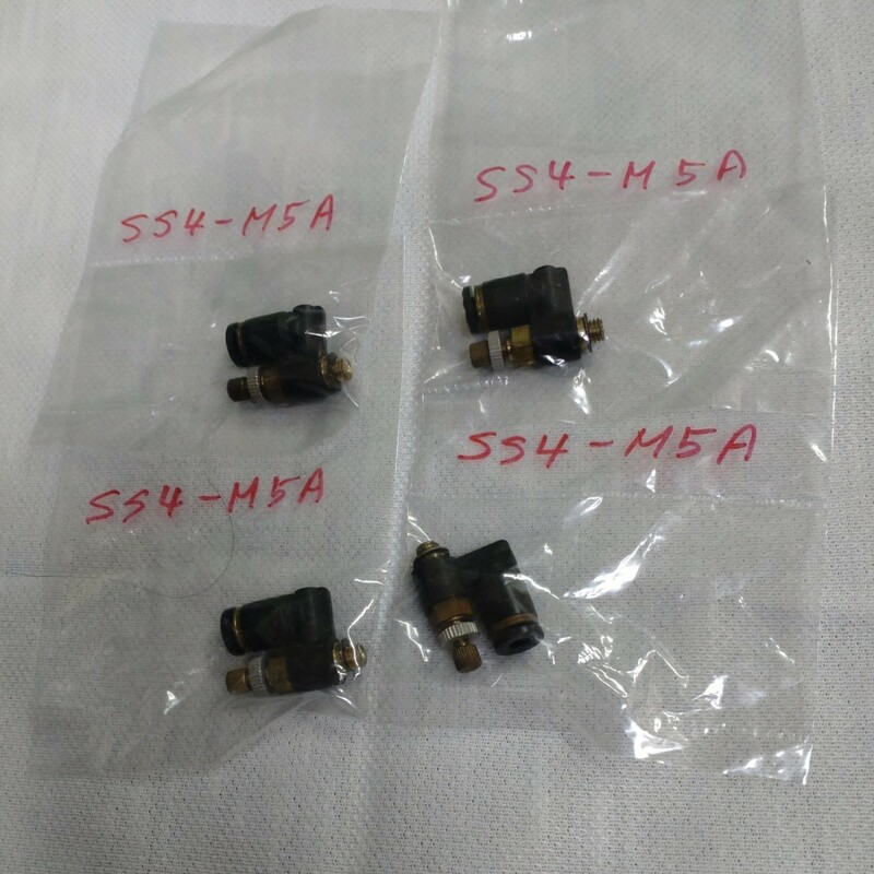 SS4-M5A ② クィック継手付スピードコントローラー チューブ外径Φ4mm・接続ネジ（Ｍ５）・コガネイ製　未使用・長期保管品（4個）