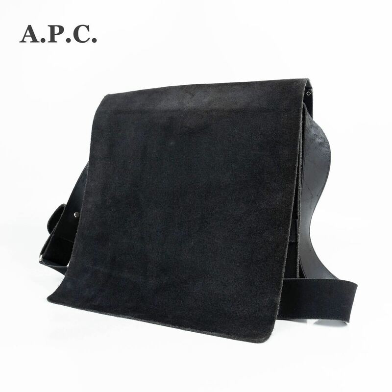 【A.P.C.】アーペーセー　ショルダーバッグ　フラップ　スエード　ブラック