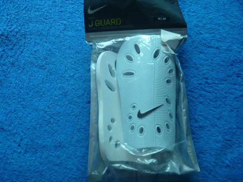 FOOT BALL / SOCCER NIKE J GUARD M 新品 袋入り 365