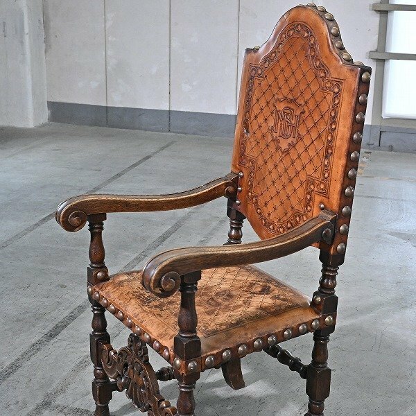 イギリスアンティーク アームチェア 本革 鋲打ち ツイストレッグ ジャコビアン様式 アカンサス模様 椅子 リージェンシースタイル 英国