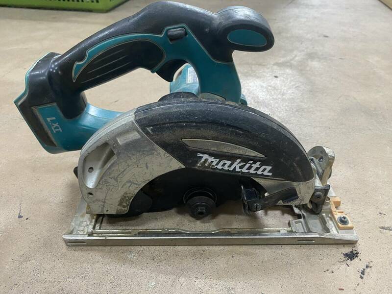 M-6264 【同梱不可】980円～ 現状品　makita/マキタ　充電式マルノコ　丸ノコ　HS630D　165ｍｍ　バッテリー付属無し　通電未確認　