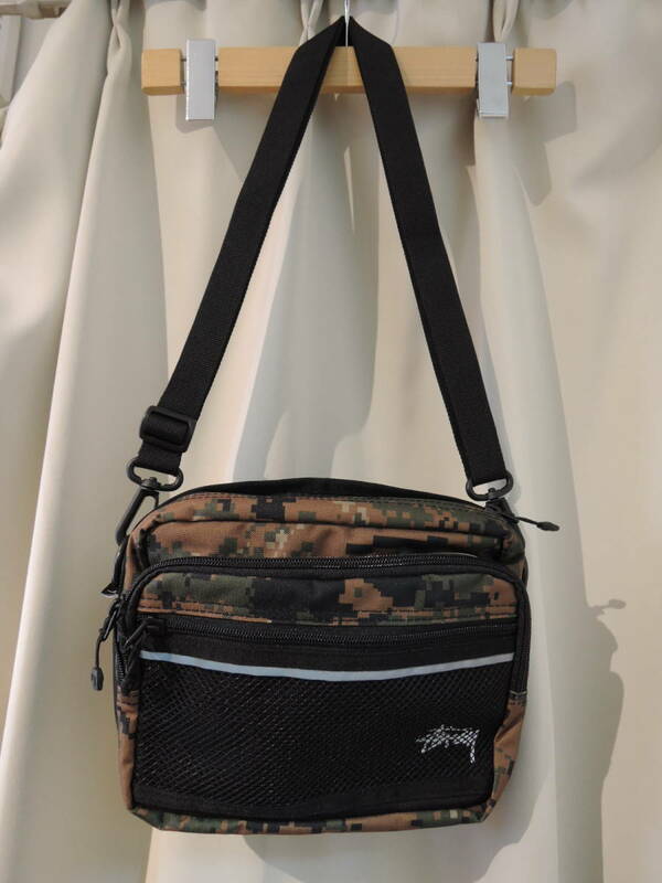 STUSSY ステューシー Digi Camo Shoulder Bag ショルダーバッグ 最新 人気商品　値下げしました！送料込み