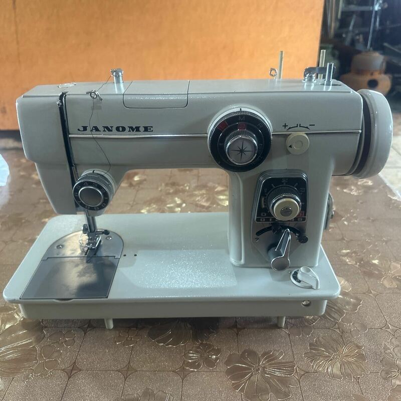 JANOME ジャノメ MODEL 680 本体のみ ミシン 手芸 ハンドクラフト 現状品