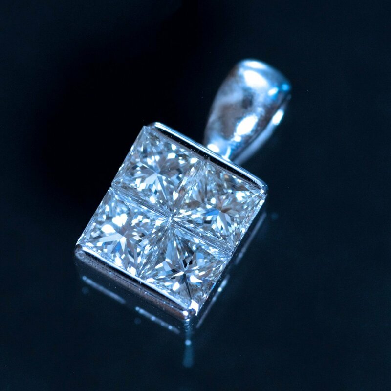 F3820【TASAKI】タサキ 天然絶品プリンセスカットダイヤモンド０．４７ct 最高級18金WG無垢ペンダントトップ