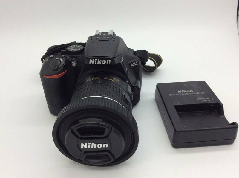 ＃4461 Nikon ニコン D5500 ブラックボディ デジタル一眼レフカメラ + AF-S DX NIKKOR 18-55mm F/3.5-5.6 GII VR レンズ 動作確認済み