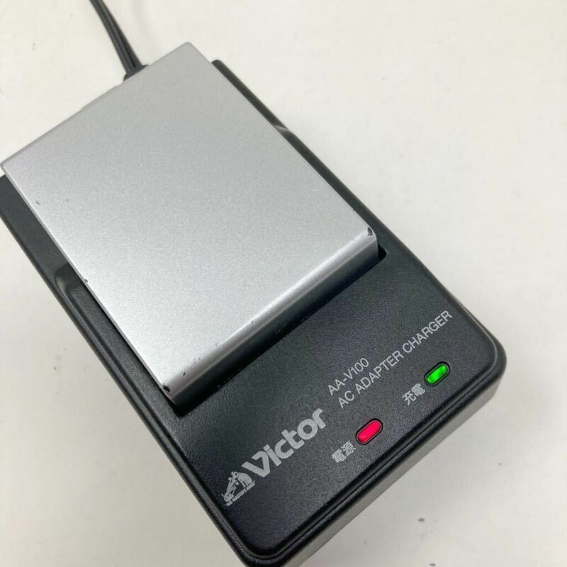 中古 Victor AA-V100バッテリー充電器 バッテリーパックBN-V114セット 純正 ビクター