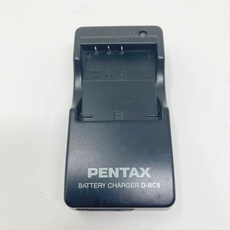 中古 Pentax ペンタックス D-BC8 充電器 バッテリーチャージャー 11051613