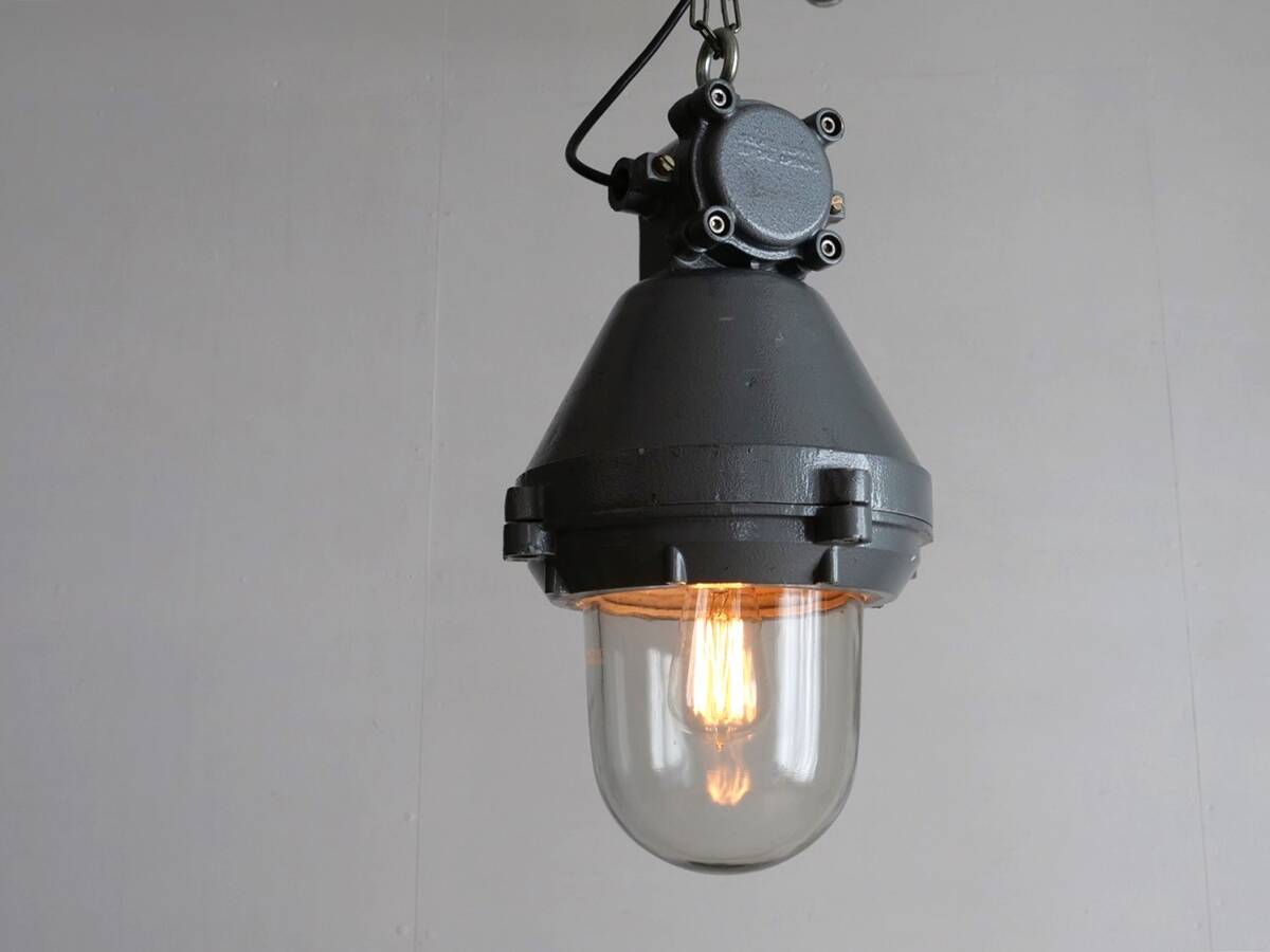 ビンテージ 吊り下げランプ BUNKER LAMP 防爆ランプ インダストリアル 倉庫 送料無料 type-A grey color