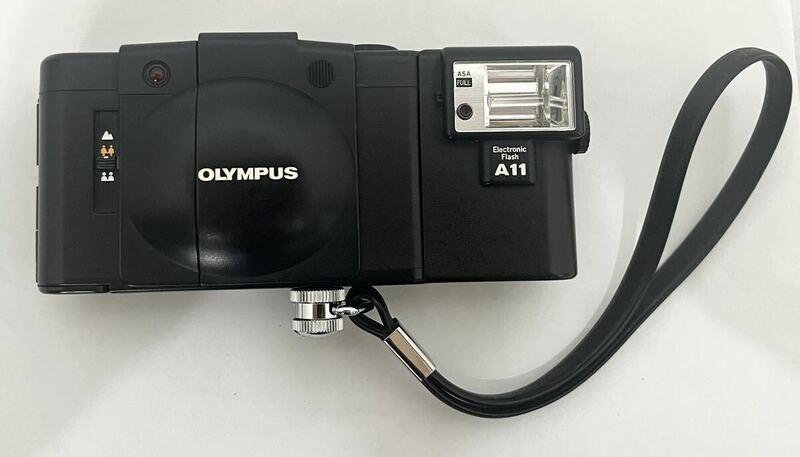 OLYMPUS オリンパス XA2 コンパクトフィルムカメラ A11 DZUIKO 35mm f:3.5 ストロボセット 動作未確認