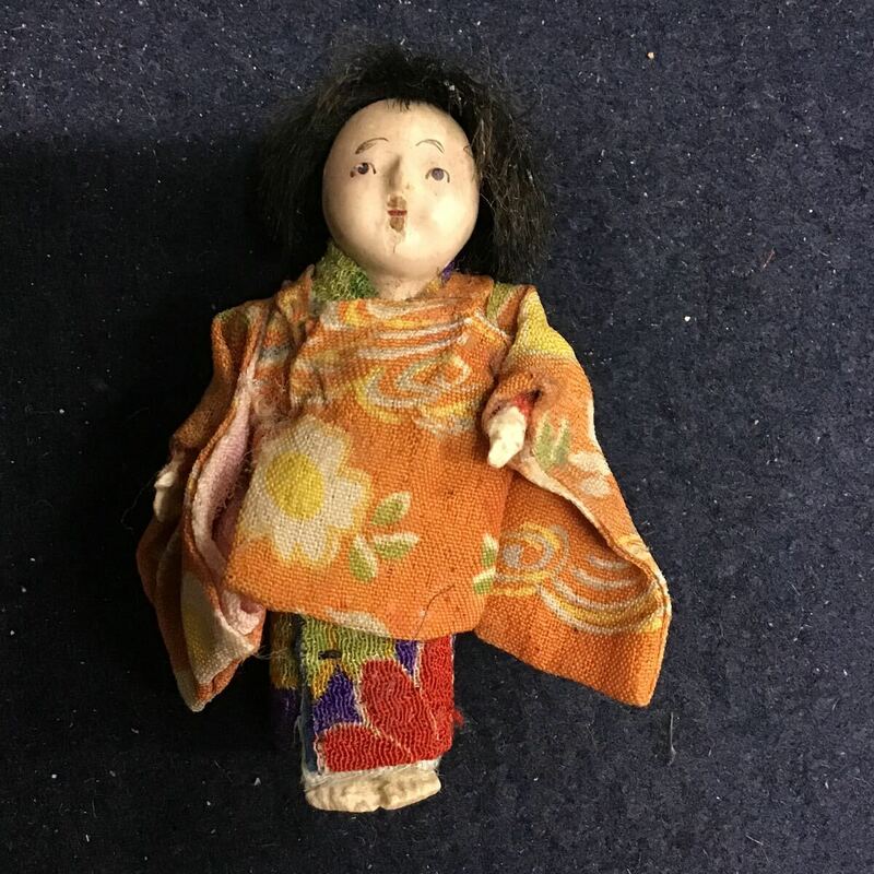 市松人形 日本人形 縮緬 アンティーク 豆人形 玩具 送料一律370円　着物　高さ6.4cm 女の子　