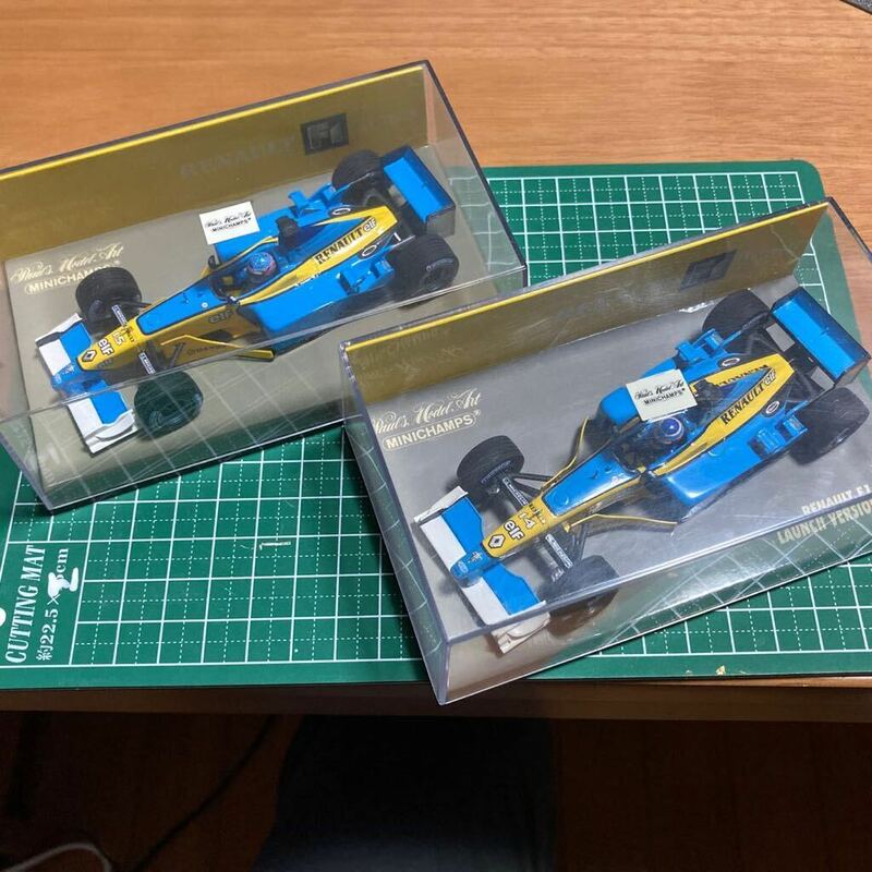 MINICHAMPS Renault F1 TEAM LAUNCH VERSION 2002 2台