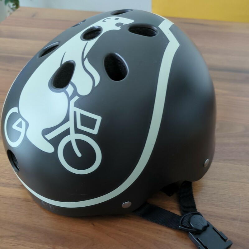 ヘルメット　Bikke　51〜57cm　黒　自転車用ヘルメット