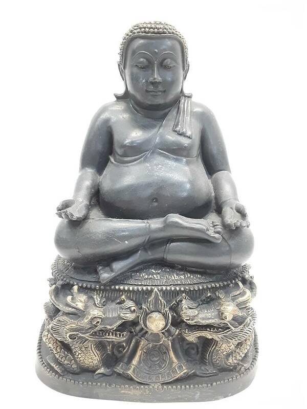 §　A58173　鋳造製　仏像　座像　金属工芸　重さ約3.1kg　高さ約23㎝　置物　仏教美術　オブジェ　中古
