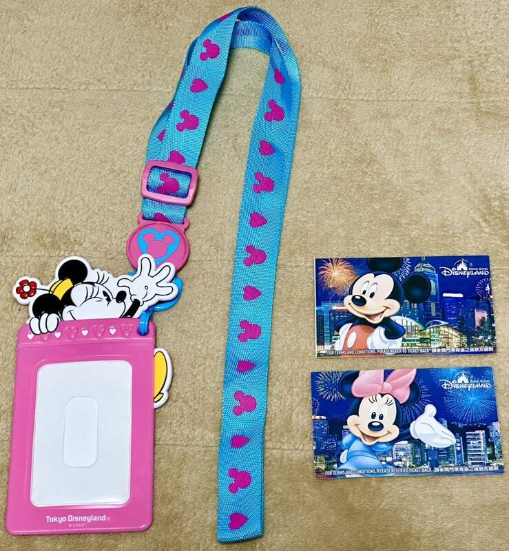 香港ディズニーランド限定 ミッキーとミニーの使用済みペアパスポート Mickey Minnie 香港限定 パスポートストラップ付き 2009年 チケット