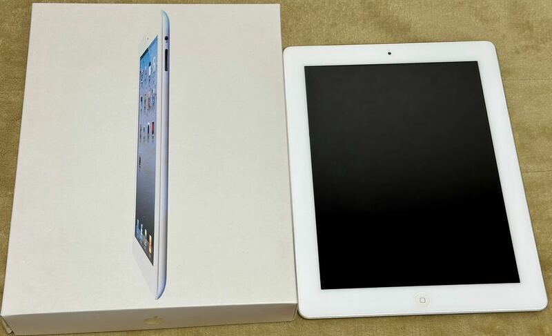 iPad2 アイパッド2 Wi-Fiモデル 3G 16GB White Apple アップル 裏面はシルバー 箱付き オマケ付き usedでも美品だと思います。動作確認済み