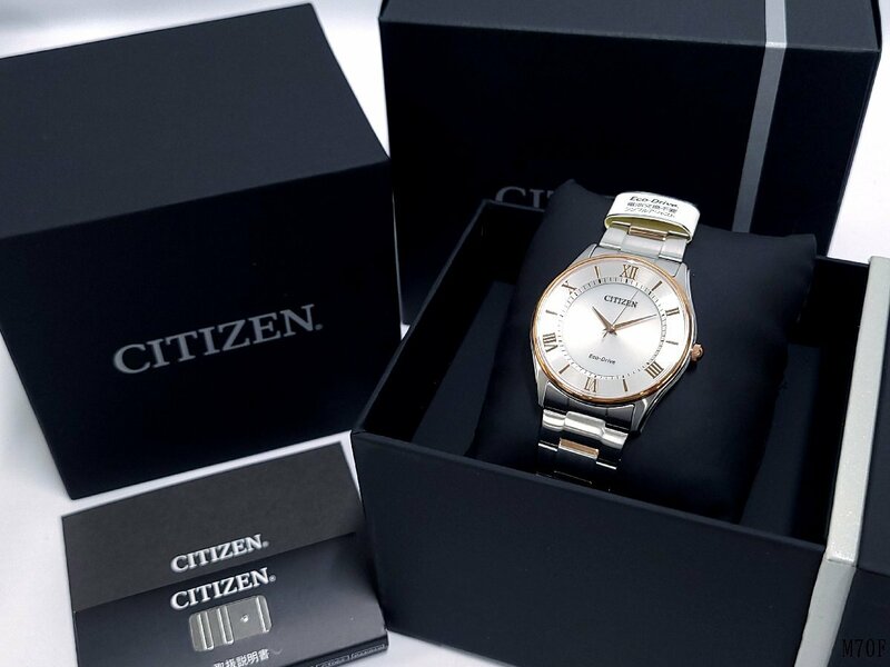 ☆美品 稼働品☆ CITIZEN シチズン Eco-Drive エコドライブ E031-S111056 ソーラー メンズ 腕時計 シルバー 説明書 ケース付 M70FA