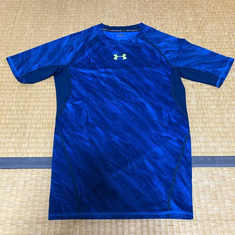 UNDER ARMOUR 半袖シャツ MD 青 ヒートギア コンプレッション s/s ショートスリーブ M HG 総柄 丸首 インナー アンダー