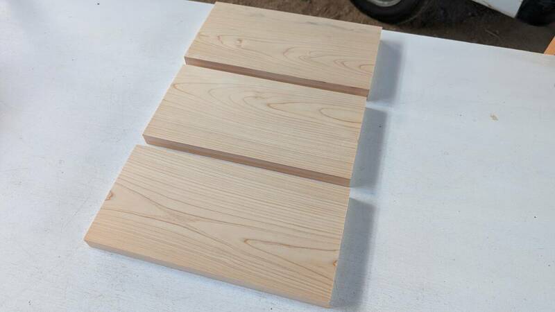 w-156 ヒノキ 桧 板材3枚 木工・DIYなどに