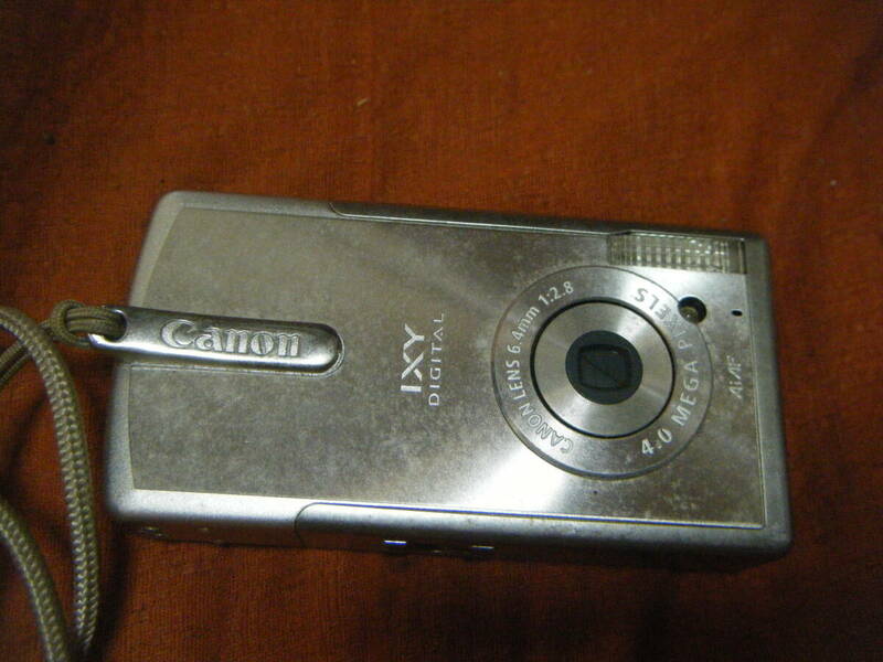 ●canon　キャノン PC1060 デジタルカメラ 本体のみ　ジャンク●