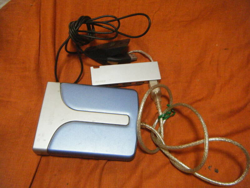 ●USB4ポートハブ　USBカードリーダー●