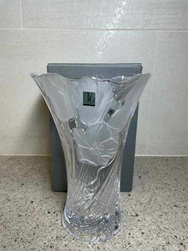 未使用　HOYAフラワーベース クリスタルガラス 花瓶　 花入 花器 箱付