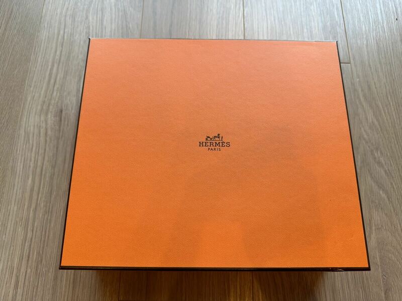 ◆現行品 エルメス 空箱 23x26.5x8 HERMES BOX 空き箱 箱 化粧箱 オレンジ箱 オレンジボックス #5◆ 