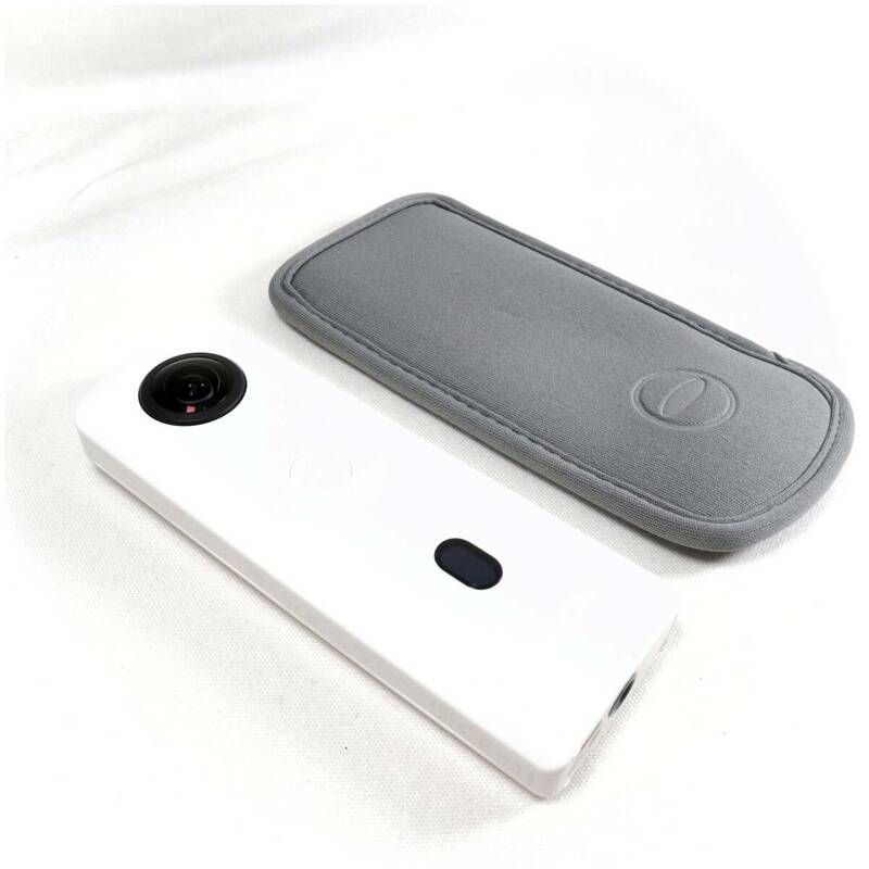 《外観極上美品》 リコー RICOH THETA SC2 R03030 シータ ホワイト k2603